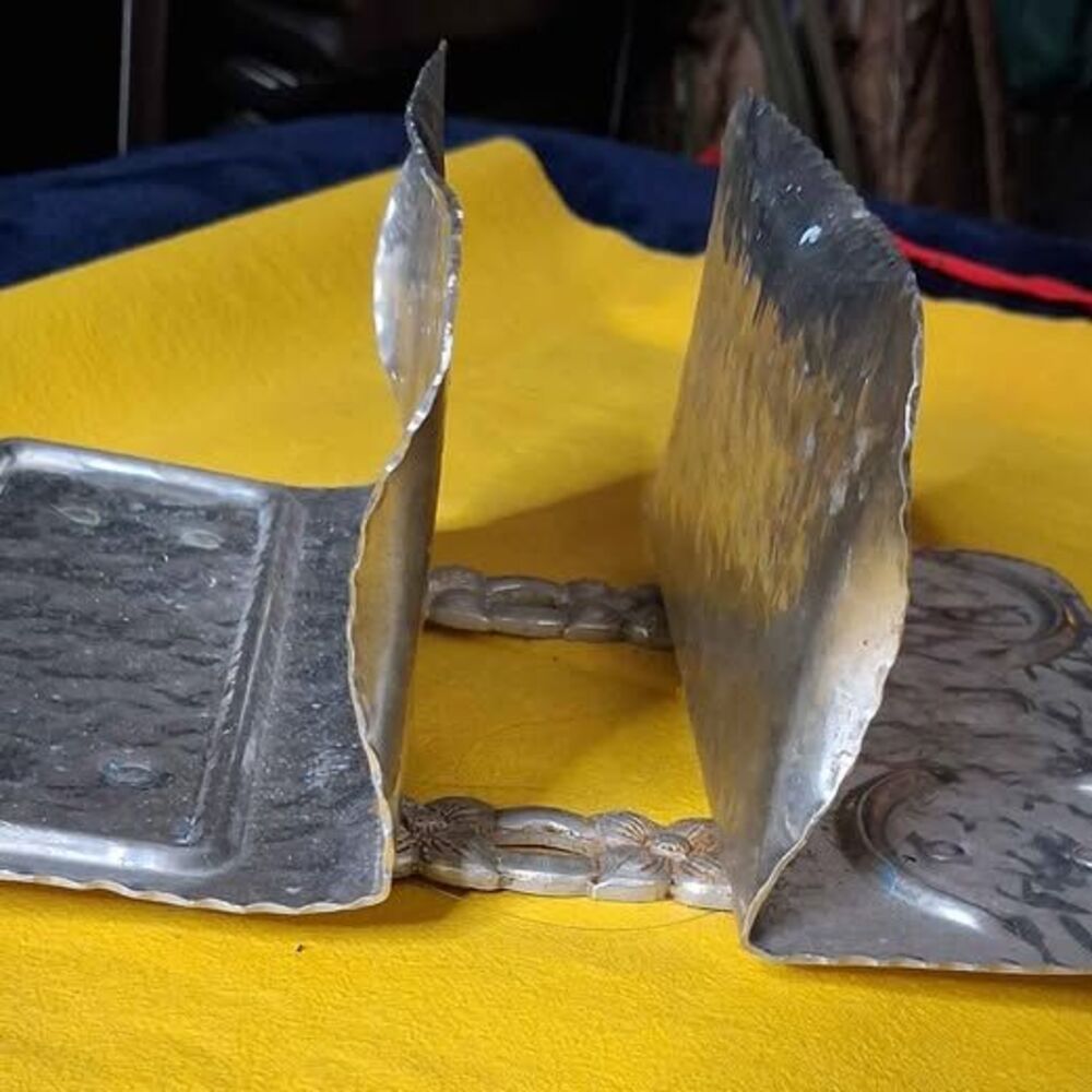 Vintage Hammered Metal Napkin/salt n pepper shaker ect. Holder